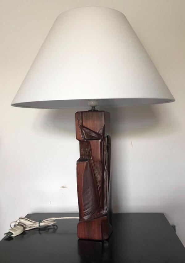 Gianni Pinna ( 1934 ) . Lampe sculpture en bois massif . Pièce unique . Circa 1960 - 1970