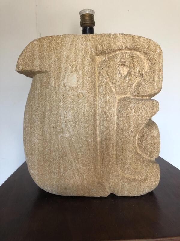 Grosse lampe en pierre reconstituée circa 1970. DLg Albert Tormos . 