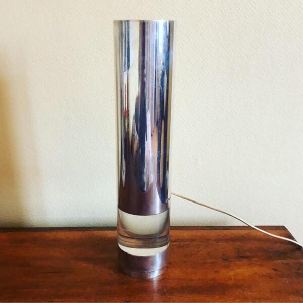 Lino Sabattini ( 1925 - 2016 ) lampe en metal argenté et methacrylate. Maison Christofle Paris . Circa 1970