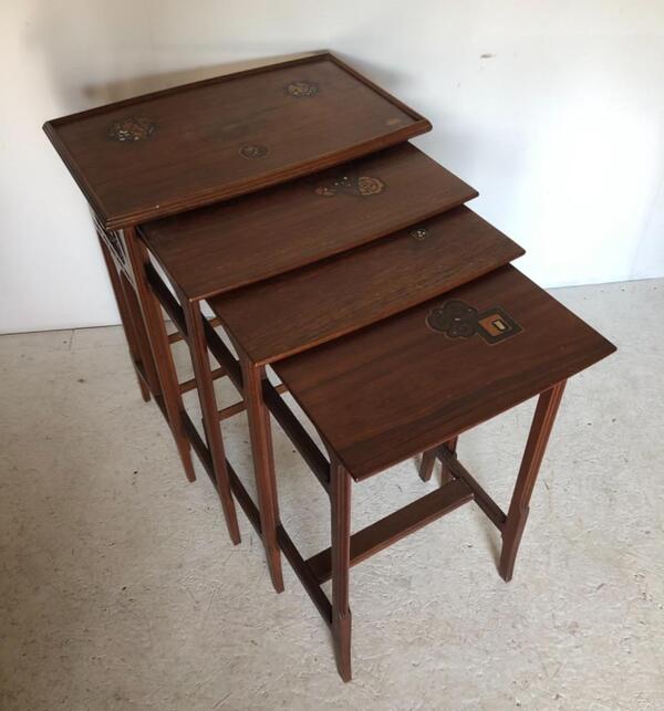 Louis Majorelle .Tables gigognes en acajou et marqueterie . Nancy vers 1925  