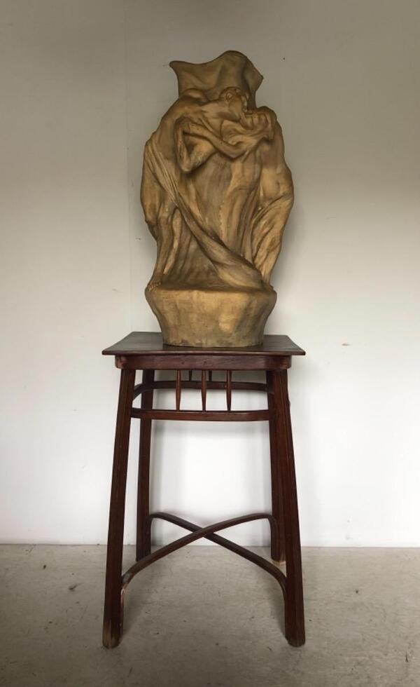 Terre cuite Art Nouveau signée Hoffmann . Edition Friedrich Goldscheider vers 1900 